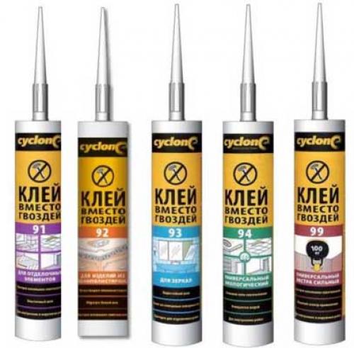 Клей для плинтуса расход. Клей для плинтусов потолочных