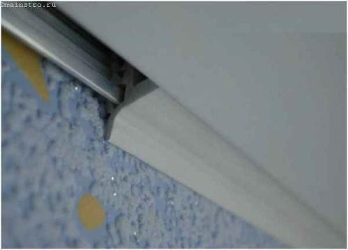 Багет для натяжных потолков