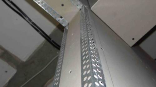 Как ровно выставить направляющий профиль. Виды профиля