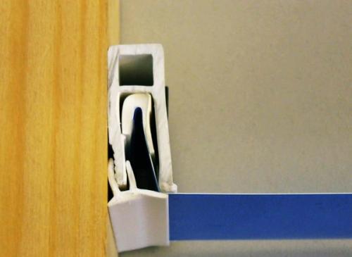 Гарпунный метод крепления натяжного потолка. Гарпун или штапик: какая система крепления под натяжные потолки самая лучшая