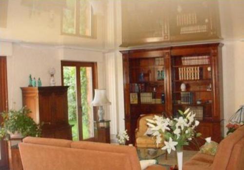 12 дизайн-идей для квартир с низким потолком. 13 оригинальных способов заставить низкий потолок казаться более высоким 23 12 дизайн-идей для квартир с низким потолком. 13 оригинальных способов заставить низкий потолок казаться более высоким 23