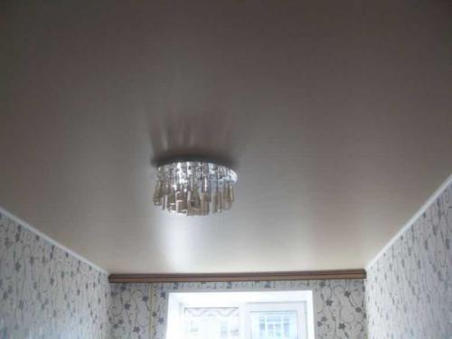 Натяжные потолки в спальне дизайн. Натяжной потолок в спальне — преимуществ аи недостатки натяжных потолков. Нюансы установки. Выбор материала и цветов. Фото и видео-обзоры от профессионалов