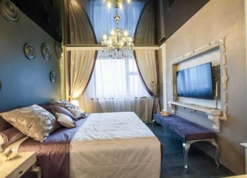 Натяжные потолки в спальне дизайн. Натяжной потолок в спальне — преимуществ аи недостатки натяжных потолков. Нюансы установки. Выбор материала и цветов. Фото и видео-обзоры от профессионалов