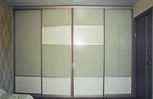 Мебель под потолок и натяжной потолок. Встроенный шкаф – конструкция, технология установки