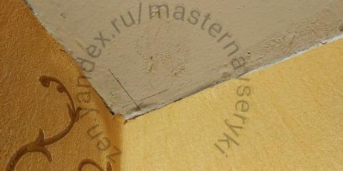 Как правильно резать углы потолочного плинтуса. Как ровно отрезать? 03