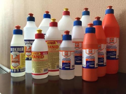 Клей для потолочного плинтуса. На что клеить потолочный плинтус: разные варианты