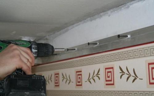 Натяжной потолок в ванной своими руками. Монтаж своими руками