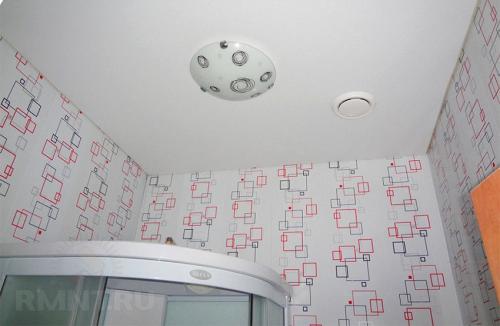 Натяжной потолок в ванной комнате. Виды поверхностей натяжных ПВХ-потолков – «плюсы» и «минусы» 08