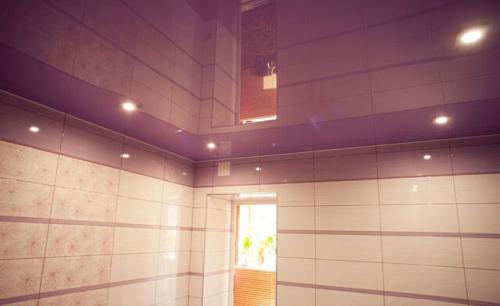 Натяжной потолок в ванной комнате. Виды поверхностей натяжных ПВХ-потолков – «плюсы» и «минусы» 12