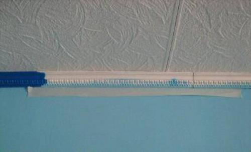 Как покрасить потолочный плинтус под серебро. Подготовка