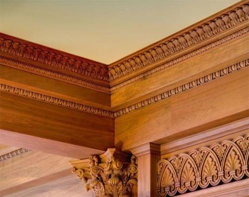 Как правильно покрасить потолочный плинтус из пенопласта. Необходимость покраски потолочных галтелей 08