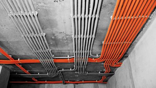 Высота потолка для натяжных потолков. Факторы, влияющие на высоту натяжной конструкции