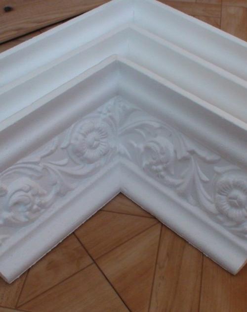 Как клеить багеты на полукруглый потолок. 8 советов по поклейке потолочного плинтуса или галтели