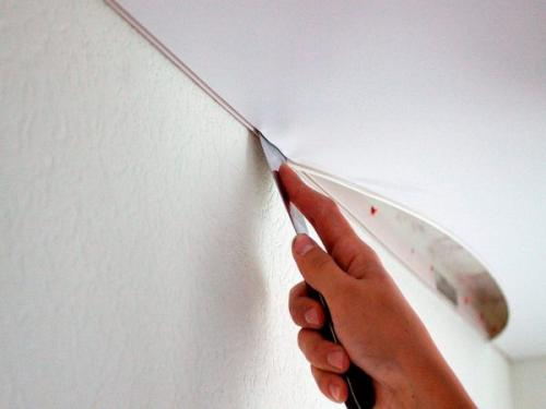 Боятся ли Натяжные потолки сквозняков. Почему натяжной потолок стал «липнуть» к потолку