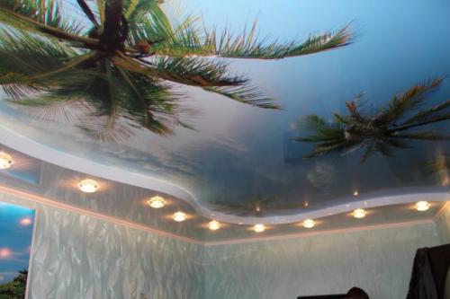 Боятся ли Натяжные потолки сквозняков. Почему натяжной потолок стал «липнуть» к потолку