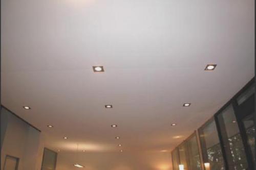 Шов натяжного потолка. Натяжной потолок со швом — идеальное решение для больших помещений