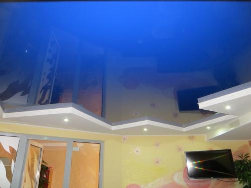 Цвета натяжных потолков. Влияние цвета помещения на человека