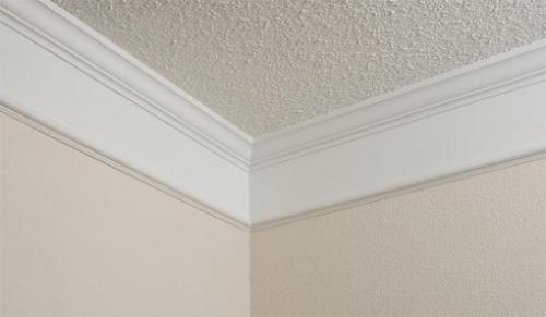 Как клеить потолочный плинтус на шпаклевку. Поэтапное описание