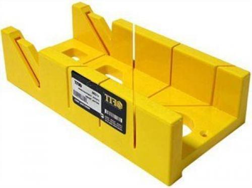 Как клеить потолочный плинтус на шпаклевку. Поэтапное описание