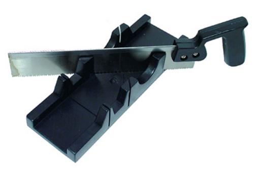 Чем крепить багет натяжного потолка к кирпичной стене. Почему стоит обратить внимание на материал, из которого выполнены стены? 06