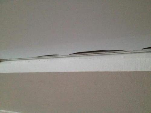 Провис натяжной потолок от воды. Почему провисает натяжной потолок — основные причины