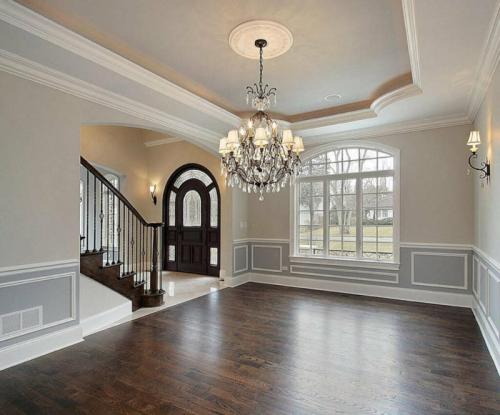 Как стыковать потолочный плинтус без стусла. Как правильно сделать угол на потолочном плинтусе своими руками: ровный внешний, наружный и внутренний угол плинтуса из пластика и пенопласта