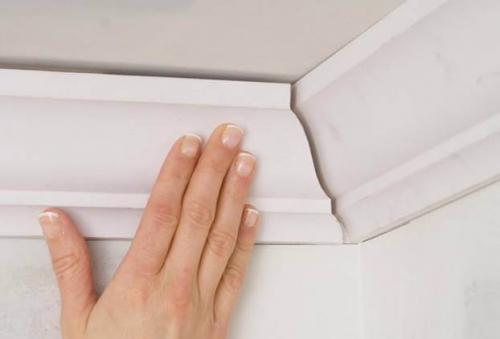 Как клеить пенопластовый плинтус на потолок. Подготовительные мероприятия
