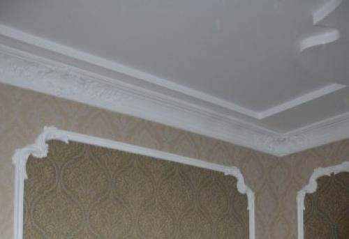 Как согнуть потолочный плинтус. Все о монтаже и ремонте потолков своими руками