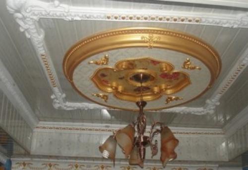 Как согнуть потолочный плинтус. Все о монтаже и ремонте потолков своими руками