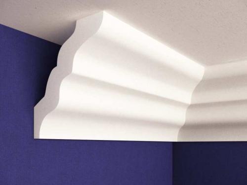 Широкий плинтус для натяжного потолка. Потолочный плинтус для натяжных потолков: какой лучше выбрать? Советы по установке плинтуса из пенопласта, полиуретана и дерева