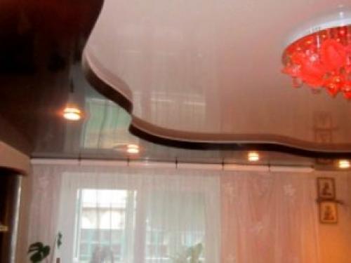 Как крепится натяжной потолок. Распространенные способы крепления натяжного потолка к потолку 07