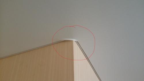 Косяки при установке натяжных потолков. Типичные и грубые ошибки мастеров при установке натяжных потолков