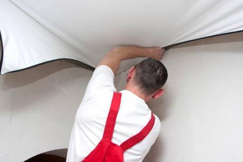 Натяжной потолок своими руками без нагрева и его установка