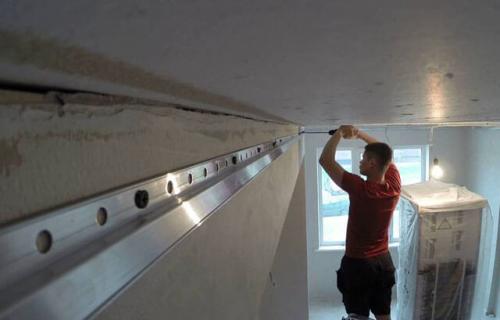 Как установить натяжной потолок. Приобретаем необходимый крепеж