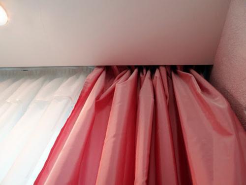 Декоративный карниз для натяжного потолка. Карнизы для натяжного потолка