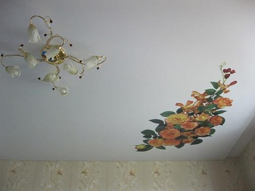 Ремонт пореза натяжного потолка своими руками. Способы устранения порезов