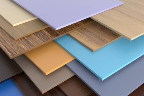 Подвесной потолок своими руками из пластиковых панелей. Виды пластиковых потолочных панелей