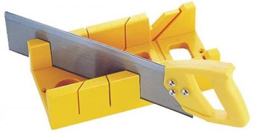 Внутренний угол потолочного плинтуса. Резка стуслом: наружный угол