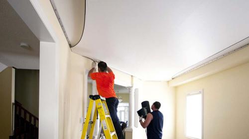 Натяжные потолки 10 кв м. Сколько в среднем стоит натянуть натяжной потолок