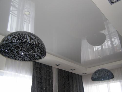 Натяжной потолок глянцевый или матовый форум. Выбираем, какой натяжной потолок лучше глянцевый или матовый: виды, особенности, цены