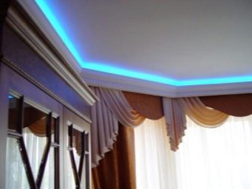 Как приклеить декоративный багет к натяжному потолку. Как приклеить багет к натяжному потолку: простой совет 06 Как приклеить декоративный багет к натяжному потолку. Как приклеить багет к натяжному потолку: простой совет 06