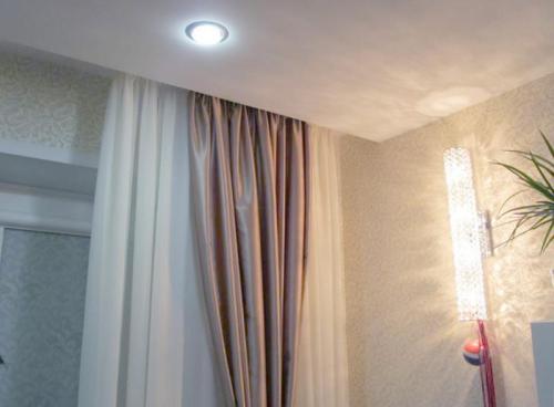 Карниз для натяжного потолка. Карнизы для натяжного потолка