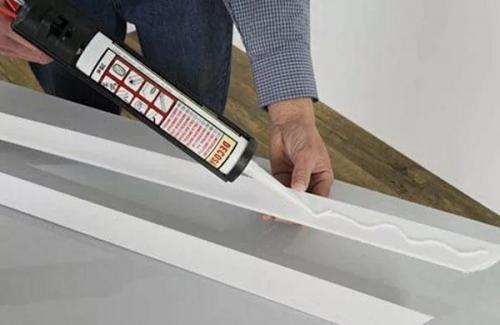 Как клеить багеты на жидкие гвозди. Какой клей выбрать 05 Как клеить багеты на жидкие гвозди. Какой клей выбрать 05