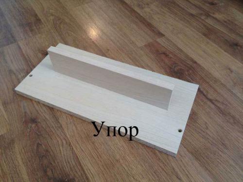 Как клеить потолочный плинтус на шпаклевку. Монтаж потолочного плинтуса.