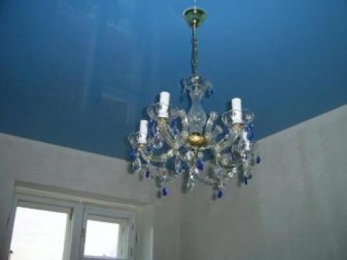 Влияние высоты помещения на натяжной потолок. Конструкция натяжного потолка 08