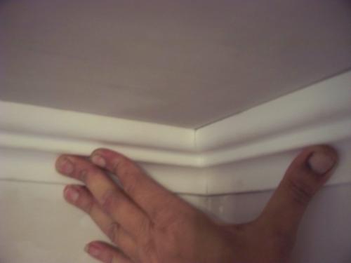 Чем клеить багеты из пенопласта. Что необходимо знать