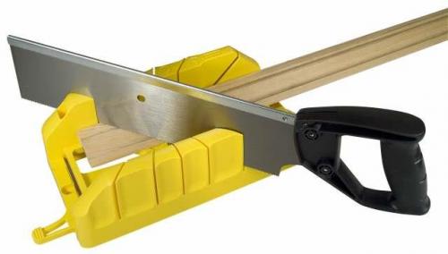 Можно ли клеить напольный плинтус на обои. Общие сведения