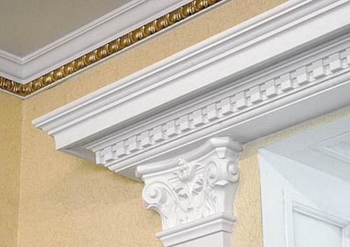 Поклейка потолочного плинтуса на обои. Виды потолочных плинтусов