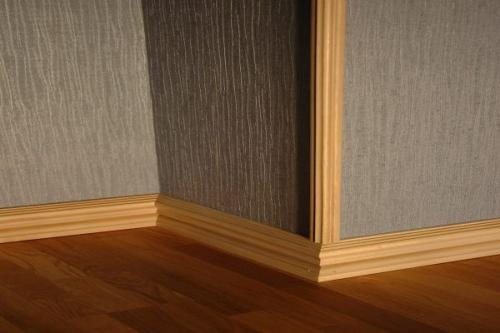 Как сделать угол плинтуса на полу. Как стыковать углы напольного плинтуса, чтобы не расходились