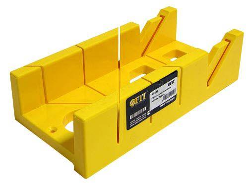 Как сделать угол на пластиковом плинтусе. Монтаж пластикового плинтуса